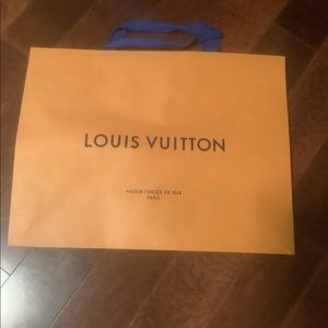 Louis Vuitton Gift Bag! 🛍
